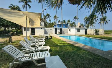 Casa en Venta a Pie de Playa Con 5 Bungalows, en Tecolutla.