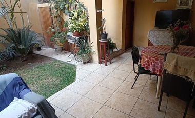 ¿Buscas una casa espaciosa y completa cerca de Av. Constructores y Flora Tristán, La Molina?