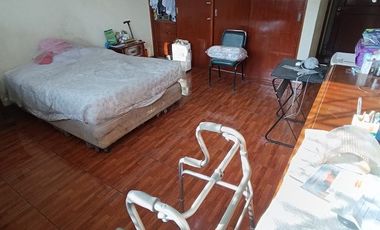 ¿Buscas una casa espaciosa y completa cerca de Av. Constructores y Flora Tristán, La Molina?