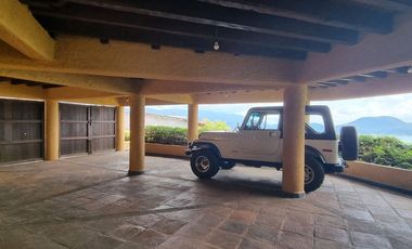 MAGNIFICA CASA EN VENTA, ESTILO VALLESANA