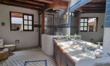 MAGNIFICA CASA EN VENTA, ESTILO VALLESANA