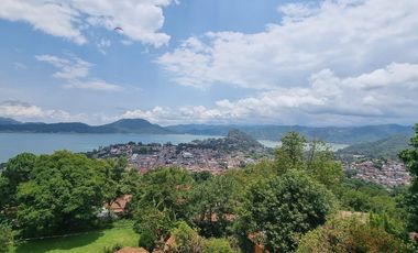 MAGNIFICA CASA EN VENTA, ESTILO VALLESANA