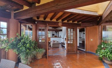 MAGNIFICA CASA EN VENTA, ESTILO VALLESANA