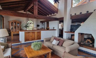 MAGNIFICA CASA EN VENTA, ESTILO VALLESANA