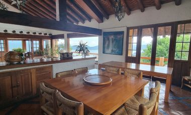 MAGNIFICA CASA EN VENTA, ESTILO VALLESANA