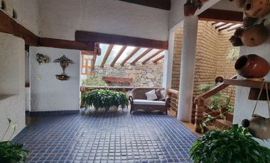 MAGNIFICA CASA EN VENTA, ESTILO VALLESANA