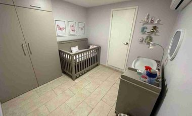 Departamento de alquiler remodelado en Ceibos sector abierto