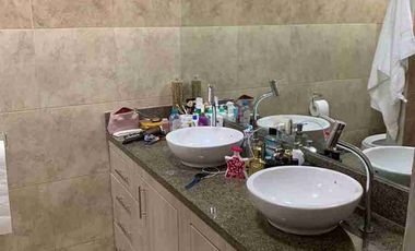 Departamento de alquiler remodelado en Ceibos sector abierto