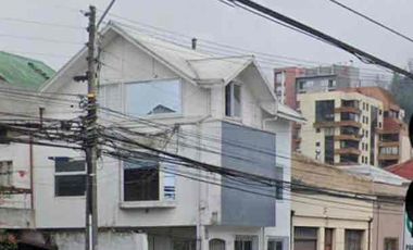ARRIENDO CASA DE 3 PISOS EN CENTRO DE CONCEPCIÓN/SEMIAMOBLADA