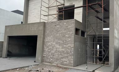 CASA EN VENTA FRACC. DOMINIO RESIDENCIAL $17,000,000.