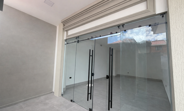 x Estrenar local Comercial 35m más 15 Parqueo