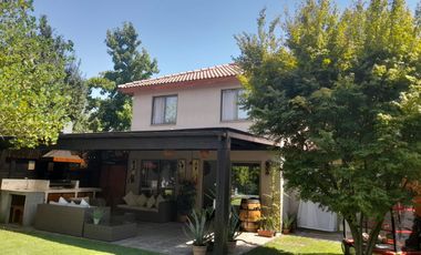 En Venta Casa Impecable en El Remanso de Chicureo | Gran Plusvalía y Conectividad