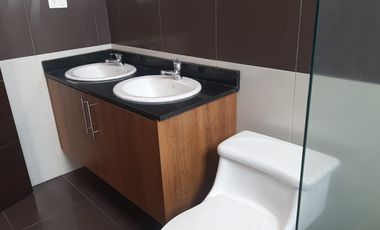 Vendo propiedad de 900m2 de terreno y 230m2 de construcción, 1 dormitorio en planta baja