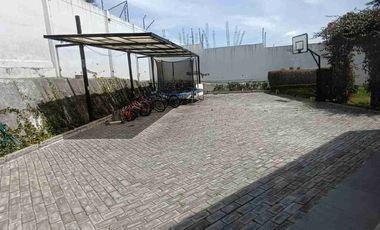 CASA INDEPENDIENTE EN VENTA SECTOR NAYON, QUITO