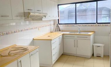 Lindo departamento en renta 3 dormitorios, en Puertas del Sol - Cuenca