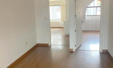 Lindo departamento en renta 3 dormitorios, en Puertas del Sol - Cuenca
