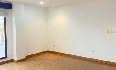 Lindo departamento en renta 3 dormitorios, en Puertas del Sol - Cuenca
