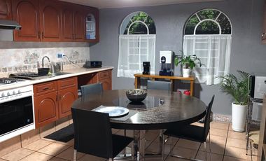 CASA CON USO DE SUELO MIXTO EN VENTA EN NAPOLES