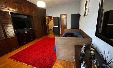 CASA CON USO DE SUELO MIXTO EN VENTA EN NAPOLES