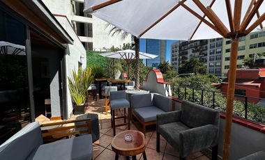 CASA CON USO DE SUELO MIXTO EN VENTA EN NAPOLES