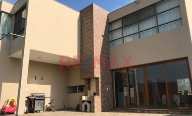Alquiler Casa De Campo En Condominio