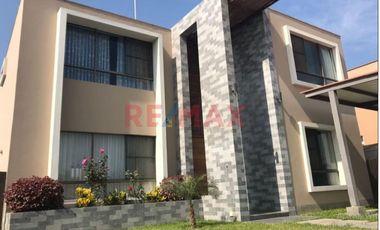 Alquiler Casa De Campo En Condominio