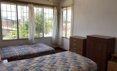 SE VENDE CASA DOS PISOS CERCA AL MAR