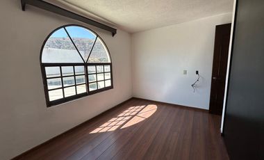 CASA EN VENTA, TENANGO DEL VALLE, CON ALBERCA, ENTRONQUE A LA AUTOPISTA TENANGO - JAJALPA, TOLUCA, ESTADO DE MÉXICO