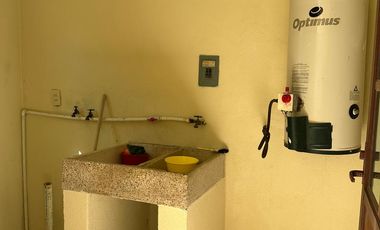 CASA EN VENTA, TENANGO DEL VALLE, CON ALBERCA, ENTRONQUE A LA AUTOPISTA TENANGO - JAJALPA, TOLUCA, ESTADO DE MÉXICO