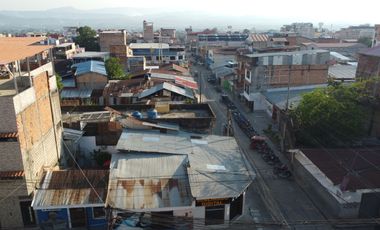 EN VENTA TERRENO COMERCIAL A 3 CUADRAS PLAZA DE ARMAS TARAPOTO