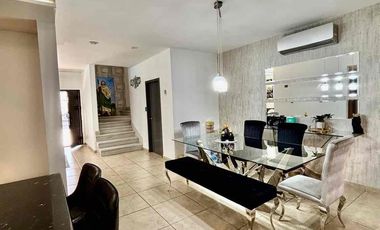 Casa familiar en venta con alberca en Real de Toledo Residencial – Poniente de Hermosillo
