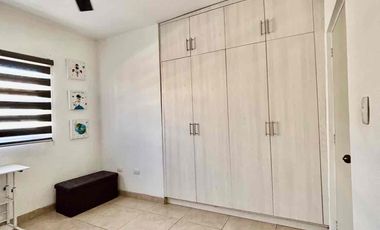 Casa familiar en venta con alberca en Real de Toledo Residencial – Poniente de Hermosillo