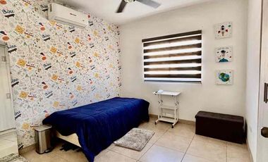 Casa familiar en venta con alberca en Real de Toledo Residencial – Poniente de Hermosillo