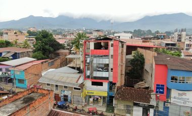 VENTA EDIFICIO COMERCIAL DE 5 PISOS EN CENTRO DE TARAPOTO