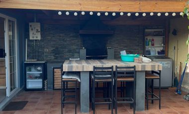 SE VENDE LINDA PROPIEDAD UBICADA EN III ETAPA SINDEMPART COQUIMBO. 3D+2B+COCINA EQUIPADA+QUINCHO+TIPO CONDOMINIO+SEGURIDAD+TRANQUILIDAD