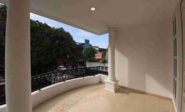 Dijual/disewakan Rumah cocok untuk klinik ataupun kantor di Tebet Jakarta Selatan