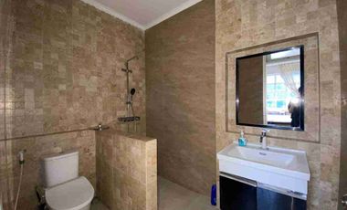 Dijual/disewakan Rumah cocok untuk klinik ataupun kantor di Tebet Jakarta Selatan