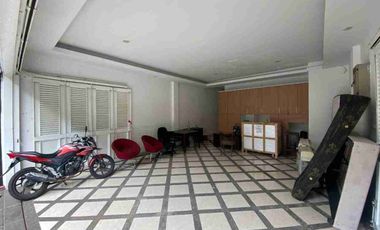 Dijual/disewakan Rumah cocok untuk klinik ataupun kantor di Tebet Jakarta Selatan