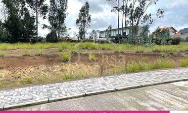 Lotes de Venta en San Miguel de puthuzhi a pocas cuadras de cuadras de la Ordóñez Lasso