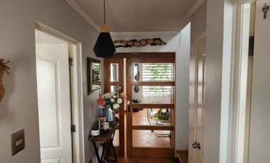 SE VENDE PROPIEDAD UBICADA EN SECTOR RESIDENCIAL SOLAR DE PEÑUELAS, COQUIMBO. 3D+2B+COCINA EQUIPADA+LOGIA+QUINCHO