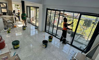 3-Storey Elegant House & Lot w\ kennon road view in Camp 7, Baguio City - CC