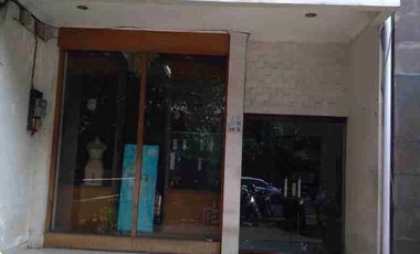 Dijual Cepat Ruko pinggir jalan besar Renon 2 lantai semi furnish