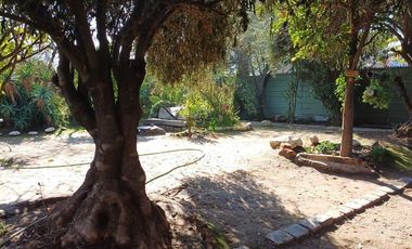 casa para vivienda o negocio, se puede edificar 2do piso, adelante en 600 m2 edificar hasta 4 piso, a 2cuadras de metro