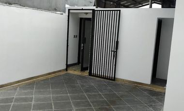 Disewakan Rumah Siap Huni 2 Lantai Gress di Tebet Barat