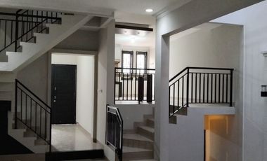 Disewakan Rumah Siap Huni 2 Lantai Gress di Tebet Barat