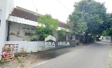 RUMAH DIJUAL DI SOLO SERENGAN DEKAT PASAR HARJODAKSINO, PUSAT BISNIS SOLO BARU