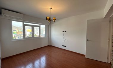EXCLUSIVO DÚPLEX EN ALQUILER FRENTE AL PENTAGONITO – SAN BORJA ✨