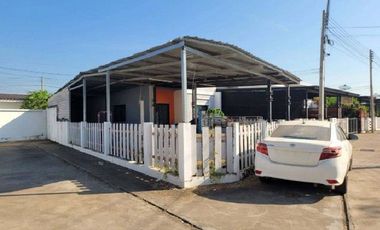 BB13622 ขายทาวน์เฮาส์ หมู่บ้าน สุกัญญาปาร์ค 4 ซอย กรอกสมบูรณ์ ถนน คลองรั้ง-กรอกสมบูรณ์ ตำบล กรอกสมบูรณ์ อำเภอ ศรีมหาโพธิ จังหวัด ปราจีนบุรี