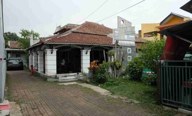 Dijual Rumah Besar Bagus Untuk Usaha Dagang dan Kostan SHM 4.7M Nego