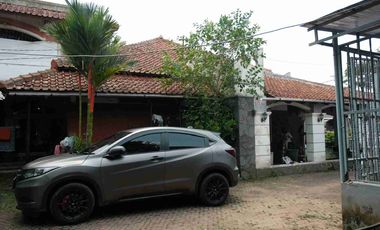 Dijual Rumah Besar Bagus Untuk Usaha Dagang dan Kostan SHM 4.7M Nego